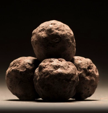 ★数量限定★ URBANI 黒トリュフ　ボンボンチョコレート