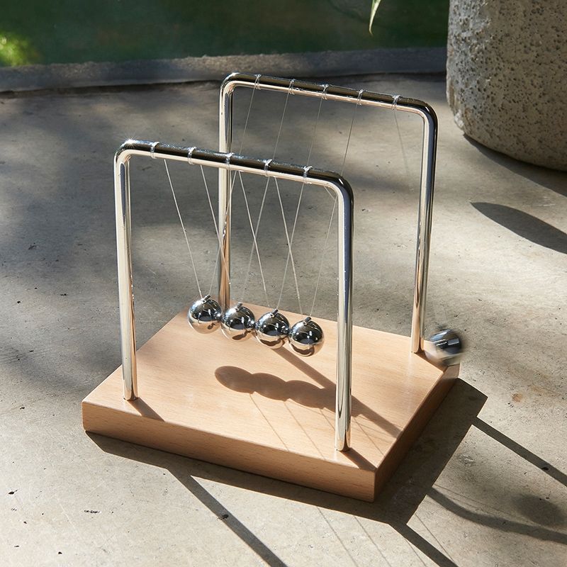 ニュートンのゆりかご バランスボール