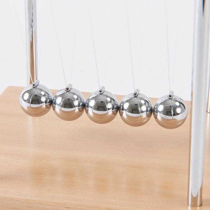 ニュートンのゆりかご バランスボール