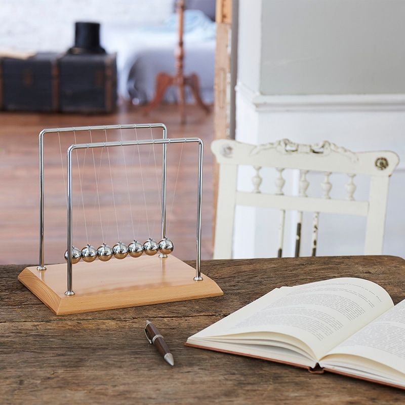 ニュートンのゆりかご バランスボール